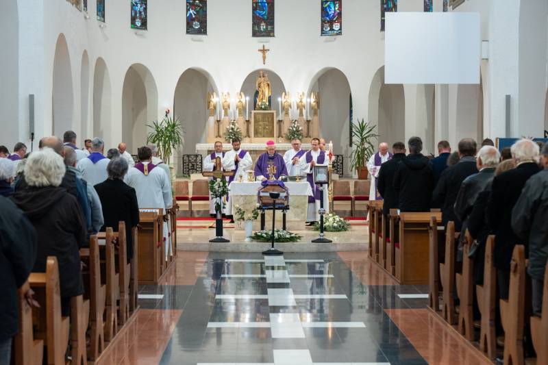 2025_10_27_gyurosovics temetes_17.jpg 2025_10_27_gyurosovics temetes_17.jpg